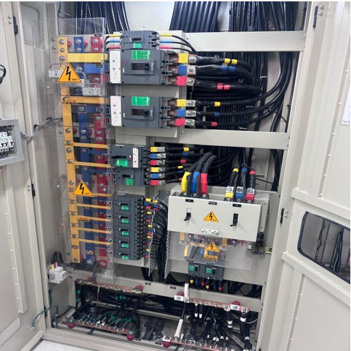 Servicios eléctricos y mantenimiento general en instalaciones